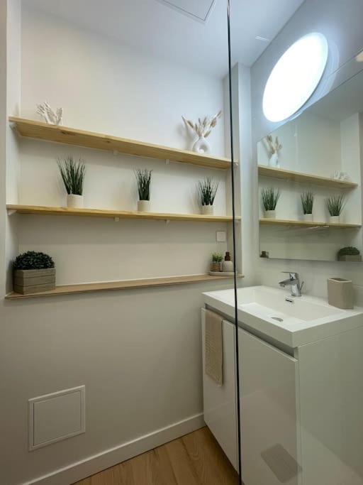 Joli Appartement Avec Parking - Proche Centre Ville 沙特尔 外观 照片